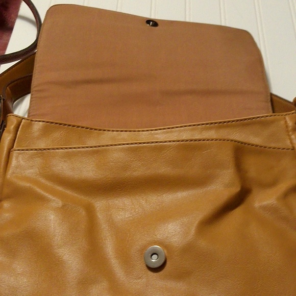 Relic mustard yellow messenger bag - Picture 11 of 13